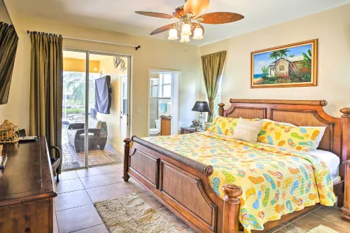 Waterfront Pool & Spa: Relaxing Cape Coral Retreat - Parkplatz
