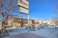 Adventure Home Base - 7 Blocks to Downtown! - spa