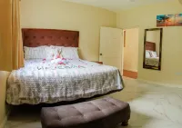 Cozy Sumptuous Mountain Retreat. Discover Tranquility in Our Elegant Villa Oasis Hotels in 