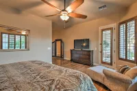 Heated Pool + Putting Green: Luxe Gilbert Home - Fitnessstudio