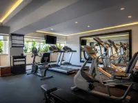 Beverly Hills Plaza Hotel & Spa Hotels near Playboy Mansion