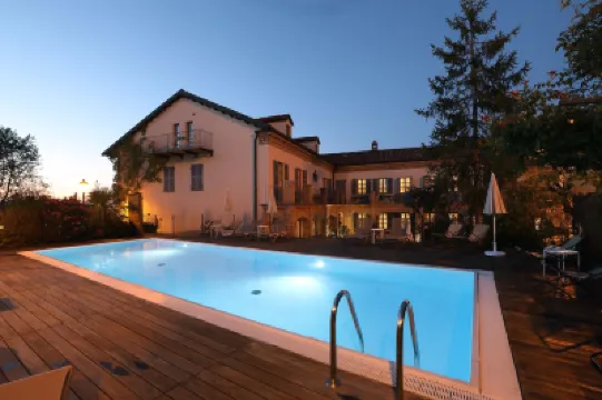 Locanda dell'Orso Bevitore Hotels in 