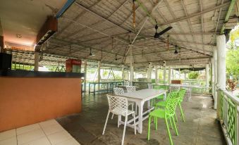 Seashell Beach Resort