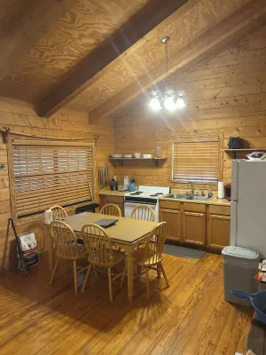 "Fir Deer Life" 2-bedroom 1 bath cabin 2 in cool Concan with WiFi, AC