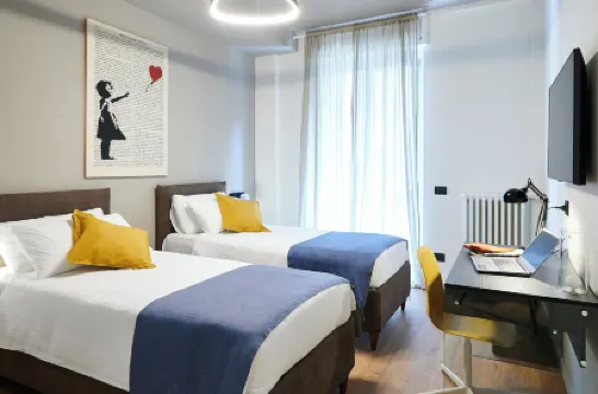 Vega Ribbon Отели рядом с достопримечательностью «Кастелло Сфорцеско»