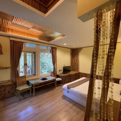 Fu-Yam Hostel Hotels near Lala Shan National Forest Recreation Area