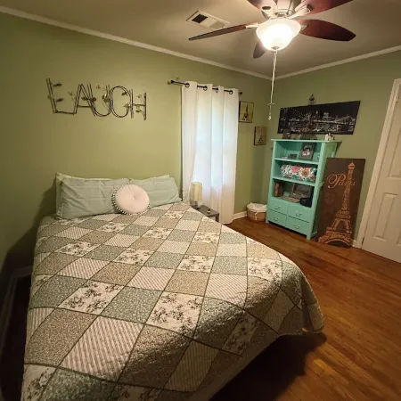 Entire home in quiet neighborhood !! This is a duplex style home!