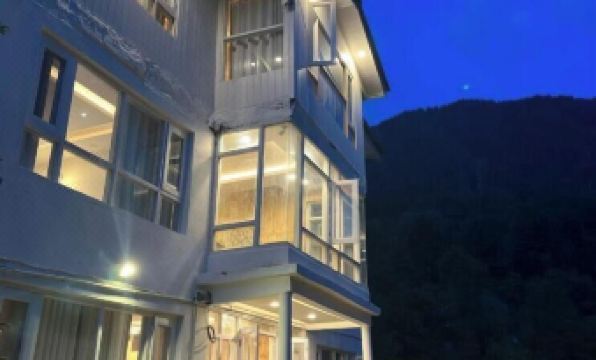 Hotel Mala Castle, Pahalgam