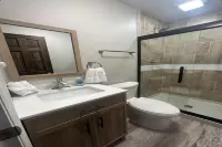 Oakland Courtyard Hotels in Gibson County