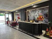樂福豪華飯店武恩萊 平 Triệu 站附近的飯店