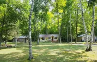 Cottage Overlooking Paradise Lake