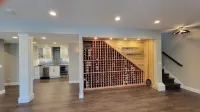Luxury home near mountains, Boulder and Denver.  Under an hour to ski resorts! Отели рядом с достопримечательностью «Парк Гриффит Стейшен»