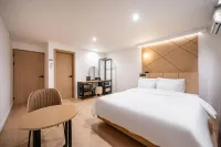 Brown Dot Hotel Gumi Okgye
