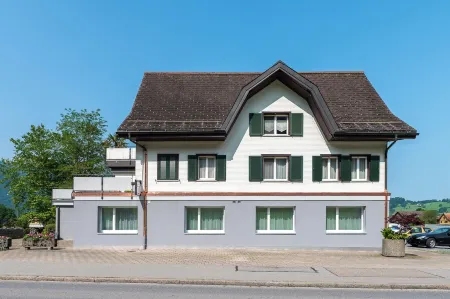 Gästehaus Hirschen Отели в г. Обстальден