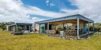 Waiheke Island Coastal Retreat