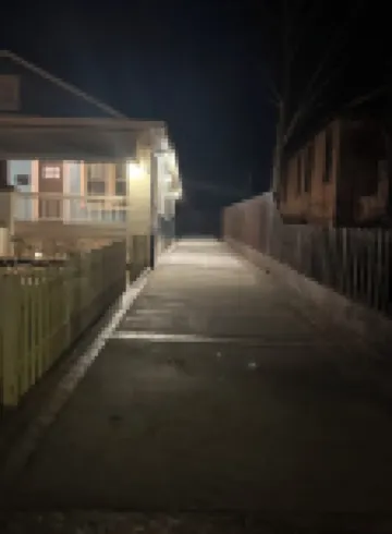 Fully renovated Charming 2-bedroom with full kitchenin amazing at1423 Madison av