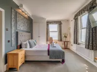 Muthu Westcliff Hotel (Near London Southend Airport)