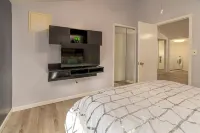 Pet Friendly/Professional Host/Kayaks/Waterfront Hotels in Creal Springs