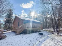 Modern Cozy 2-bedroom Cabin in Albrightsville w/ Wi-Fi, AC