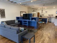 Newly renovated in-town Bar Harbor, five bdrm apartment. Walk to shore & shops.