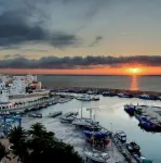 Resting place. with possibilities of diverse distractions. Hotel a L'Ametlla de Mar