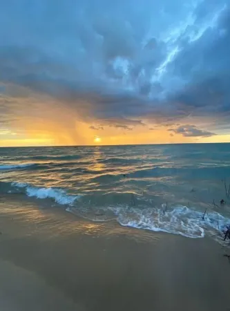 Majestic Lake Michigan sunsets - hilltop retreat