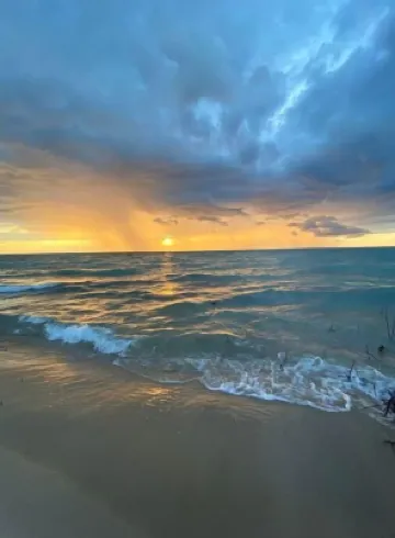Majestic Lake Michigan sunsets - hilltop retreat