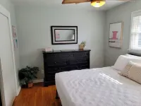 Renovated 2 Bedroom, near VB Vibe district, walk to the beach! 그롬멧 아일랜드 공원 주변 호텔