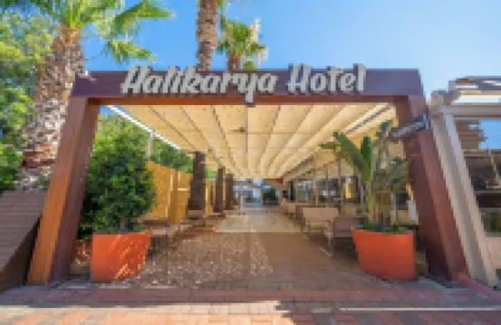 Halikarya Hotel & Restaurant Beach