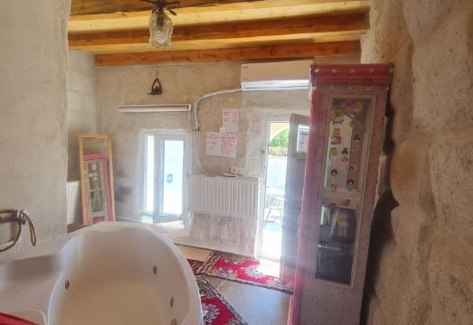 3. 킹 솔로몬 팰리..