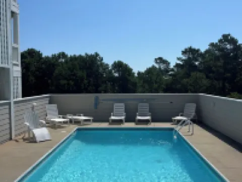Salty Paws. Pet Friendly. Minutes to Beach. Horizon Ocean Views. Hotels in Corolla