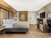 Quality Inn & Suites Spring Lake - Fayetteville Near Fort Liberty Hotels in Spring Lake