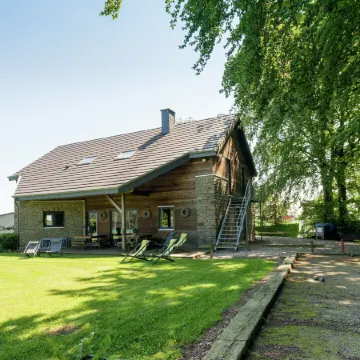 Luxury Holiday Home in Thirimont Liege with Private Garden