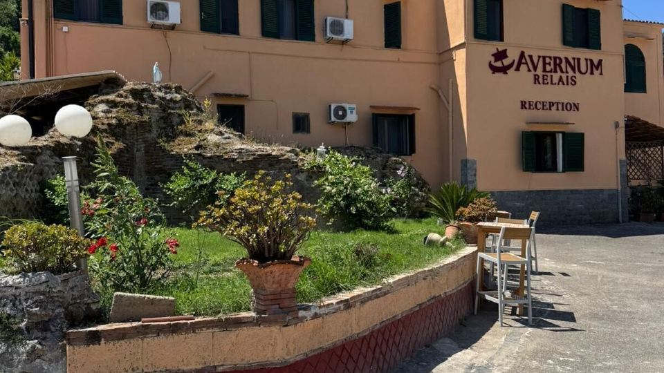 Avernum Relais Hotel e Ristorante
