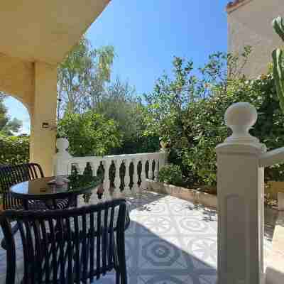 拉瑪麗娜綠洲，兩張床，睡4人，距海灘10分鐘 Hotel Exterior