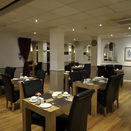 Oliver Cromwell Hotel