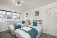 Cozy 3 Bed House in Aveley, Thurrock. Hotels in Aveley