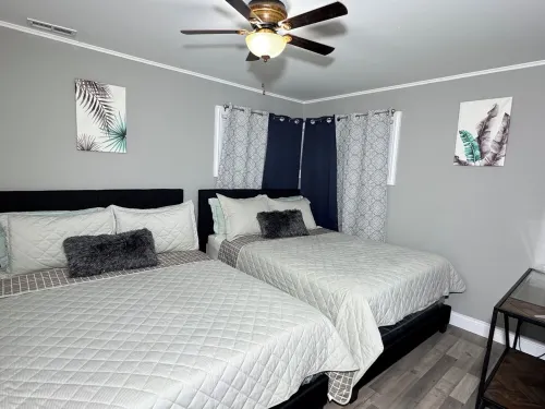 Cozy Full Home + Free Parking + Fast Wi-fi & Central Area Hotels in Park Forest