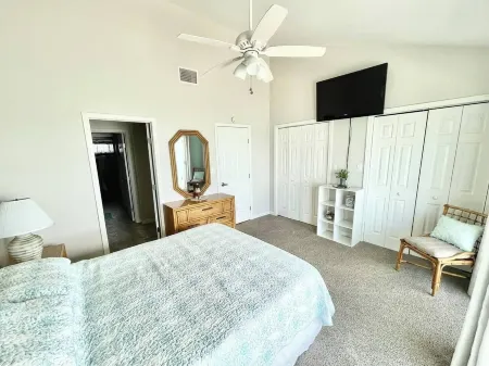 Amazing Views! 3-bdrm condo on Aransas Bay in Rockport, TX [Bayfront 102]