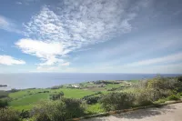 Spacious and comfortable seafront apartment, exceptional views in quiet setting