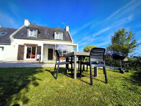 Brittany, Locquirec, vacation home 300m from the beach Отели в г. Локирк