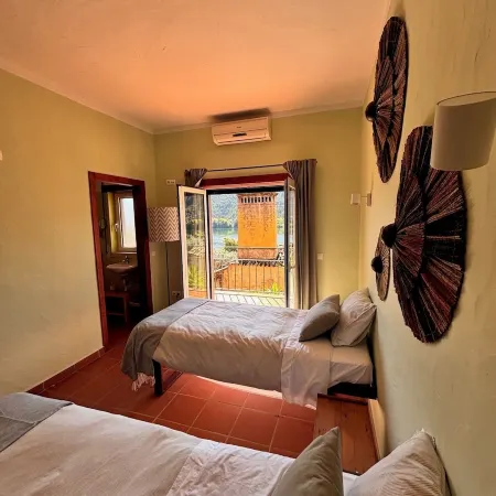 Charming new apartment with river view Отели в г. Сертан