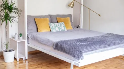 BEAUTIFUL MARCO ISLAND CONDO MINUTES FROM THE BEACH<br>SPECIAL $75.00 /NIGHT