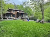 Chronogram featured, Modern Mountain Family Home above Woodstock. Dog-Friendly Hotels near KTD - Karma Triyana Dharmachakra