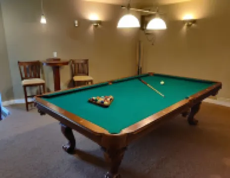 Serene Lake & Mountain View Retreat in Kettle Valley"