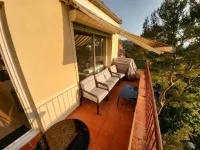 T3 with magnificent mountain view, swimming pool and parking