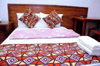 Rainforest Lodge - Homestays