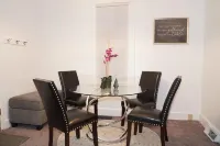 Tyrone Haven Entire 2 Bedroom House near Delgrosso Park