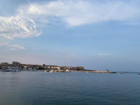 1 Bedroom Private Vacation Home in Floridia Отели в г. Флоридия