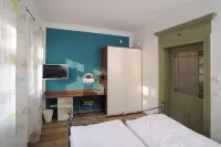 RIESLING vacation apartment in the Königshof Freyburg (Unstrut) Hotels in Freyburg